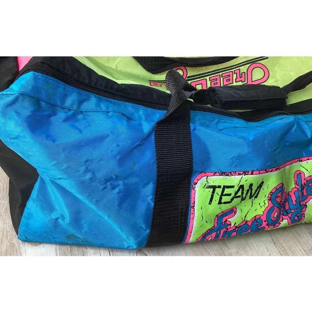 VINTAGE TEAM FREESTYLE BAG BRIGHT NEON COLOR BLOCK GYM DUFFEL